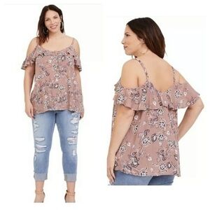 NWT Torrid walnut paisley gauze cold shoulder top V7